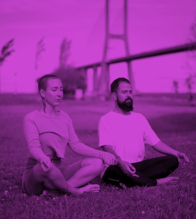 Deepen your relationship with romantic couple meditation